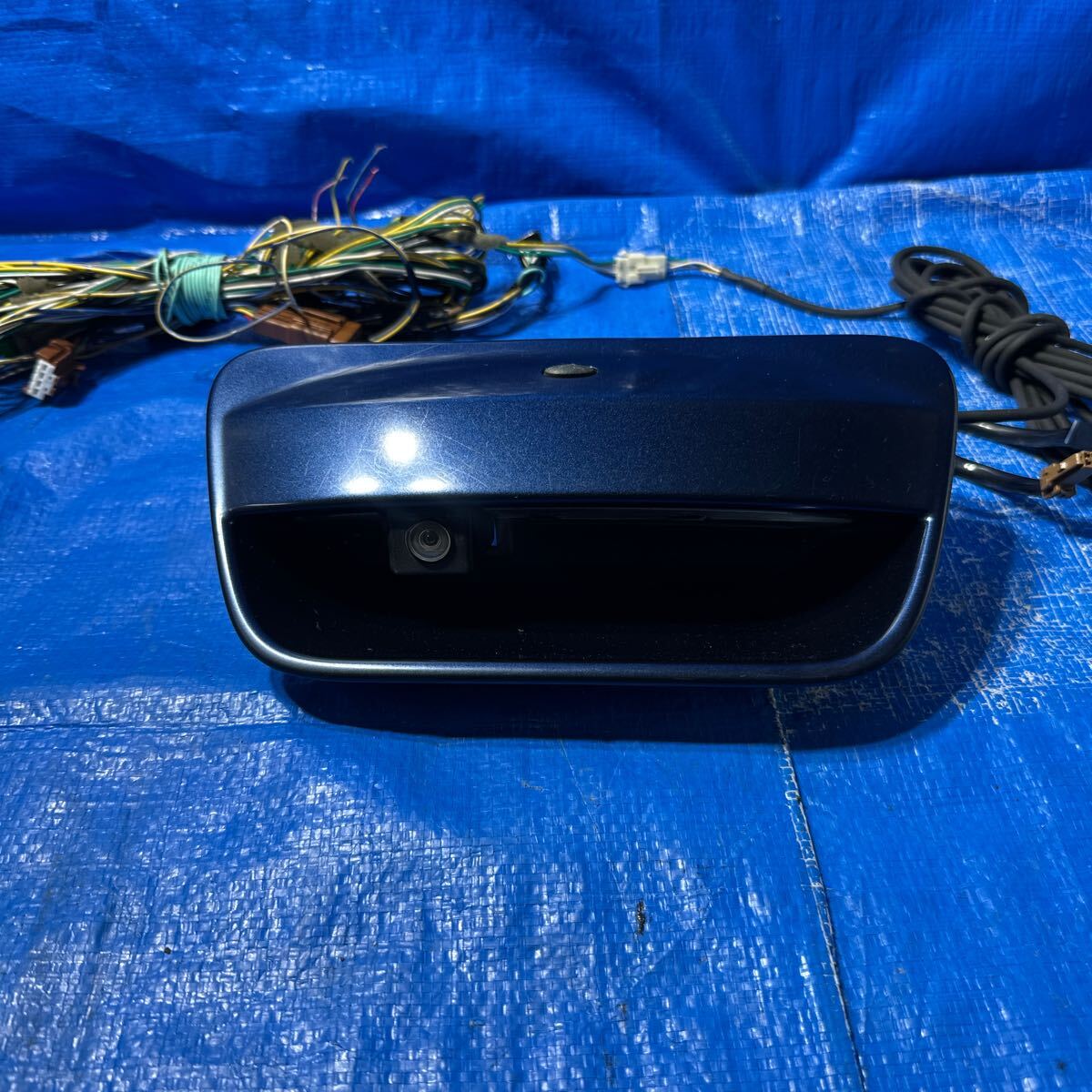 ◆ニッサン ティーダ《 C11 NC11 JC11 》純正 バックカメラ リアカメラ バックドアハンドル 配線完備 カラー ホワイトパール 動作OK◆拍卖