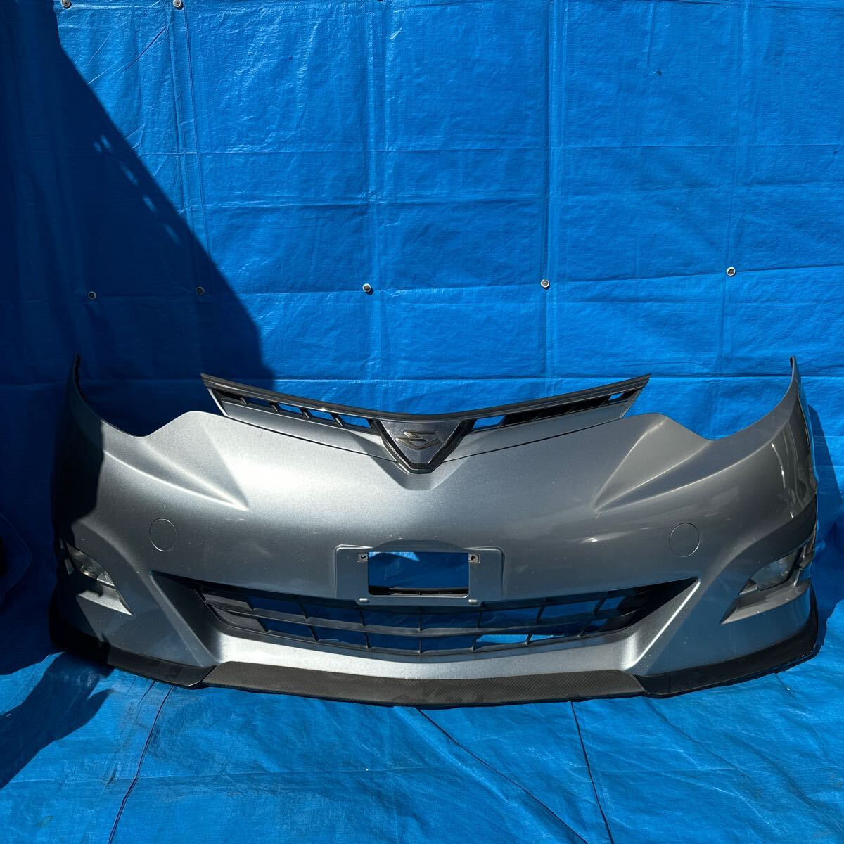 ◆トヨタ エスティマ《ACR50 ACR55 GSR50 GSR55》純正 フロントバンパー グリル付 スポイラー付き フォグ付 カラー 1F8 52119-28C20◆拍卖