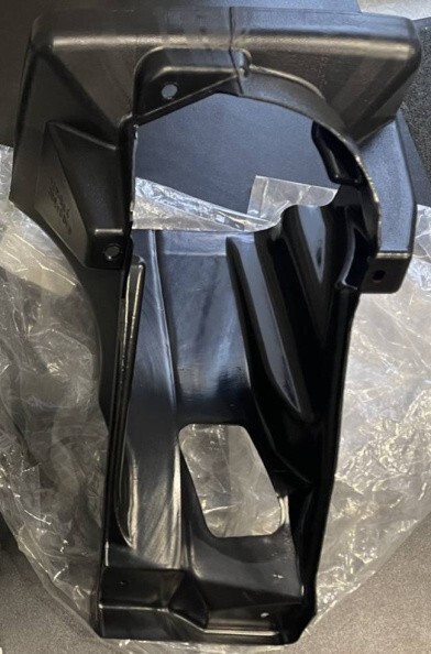 新品 純正品 MITSUBISHI 三菱 オイルクーラーダクト フロント ランサーエボリューション 9 CT9A CT9W拍卖