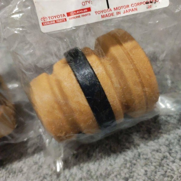 新品 純正品 TOYOTA トヨタ フロントスプリングバンパー バンプラバー 左右共通 2個セット アルファード ヴェルファイア ANH2# ATH20 GGH2#拍卖