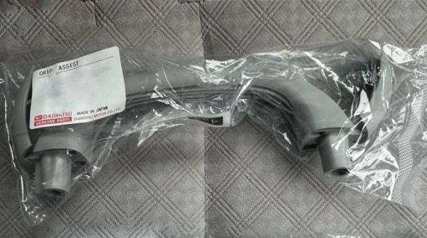 新品 純正品 DAIHATSU ダイハツ アシストグリップ LT.GRAY ミラ L250 L260 L275 L285 ブーン M30# M31# M60# M610 エッセ L235 L245拍卖