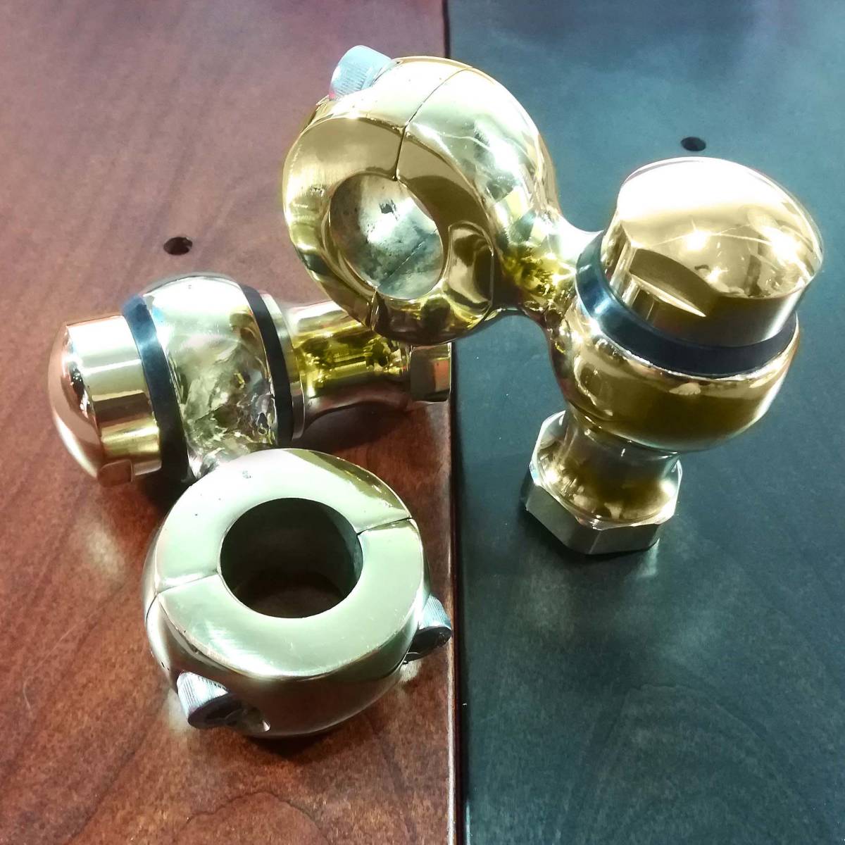 真鍮 ハンドル ポスト ショート ライザー ドッグボーン 1インチ ハーレー ドラッグスター チョッパー ボバー 3拍卖