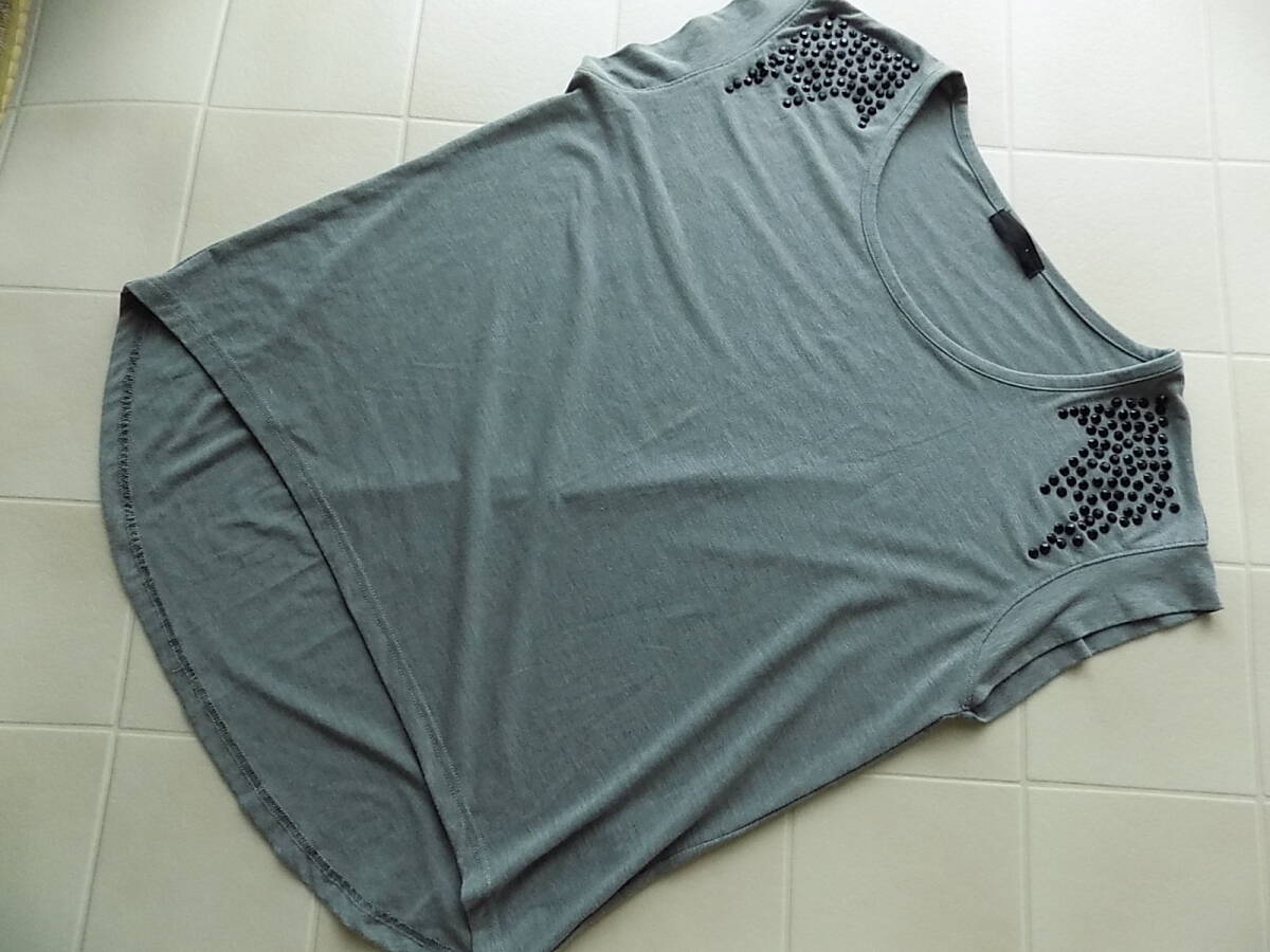 JEANASIS ジーナシス☆ビジュー付きカットソー☆グレー拍卖