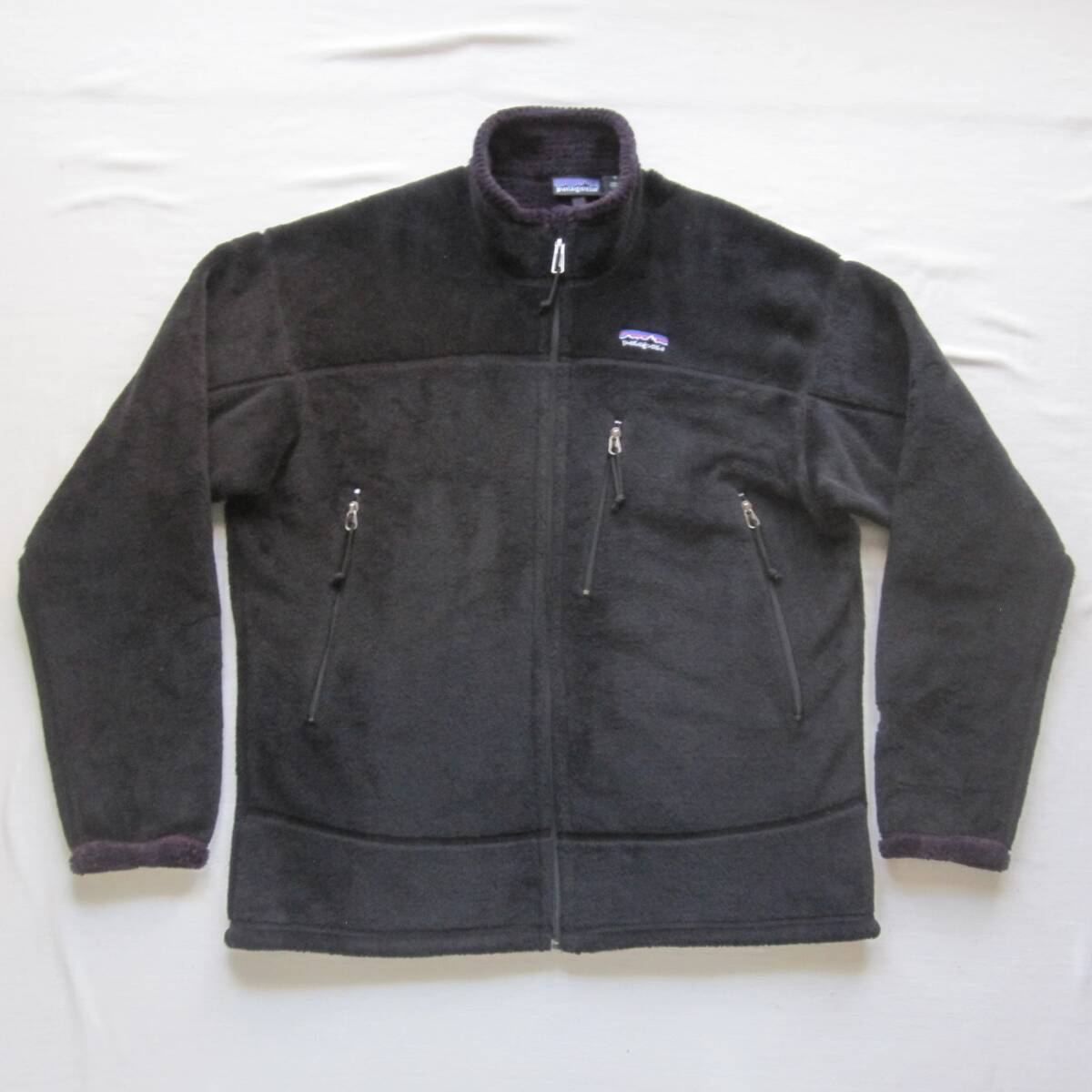 ☆ パタゴニア R4 ジャケット (XL) 黒×紫 2002 / 刺繍タグ / USA製 / vintage / r2 / レトロ /   拍卖