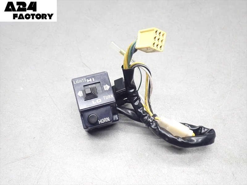 E1R7-0604 スズキ RG50Γ / RG50ガンマ 左 ハンドルスイッチ 純正品 動作OK 【NA11A-120~ 動画有】拍卖