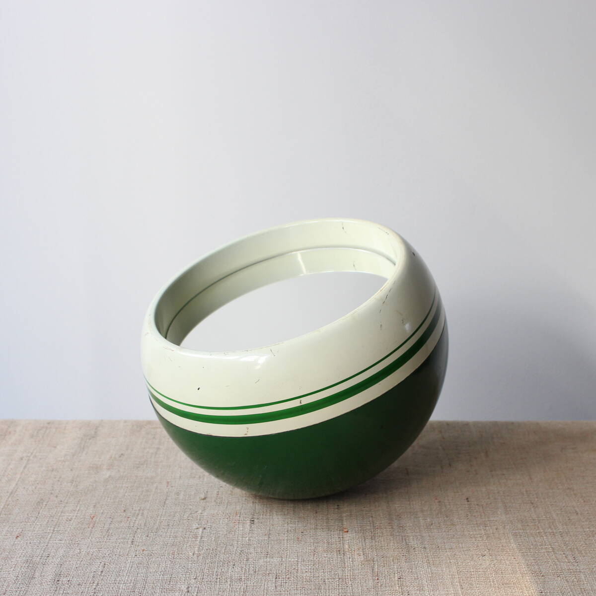 珍品 1960-70s ヴィンテージ ボールミラー 球体 スペースエイジ 昭和レトロポップ 収納容器 ミッドセンチュリー デザイン アート 雑貨 レア拍卖