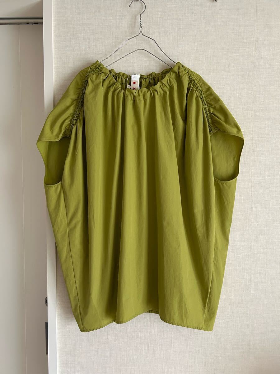 美品 マルニ シャーリングブラウス グリーン 緑 黄緑 ライムグリーン トップス ブラウス 綿 コットン MARNI 拍卖