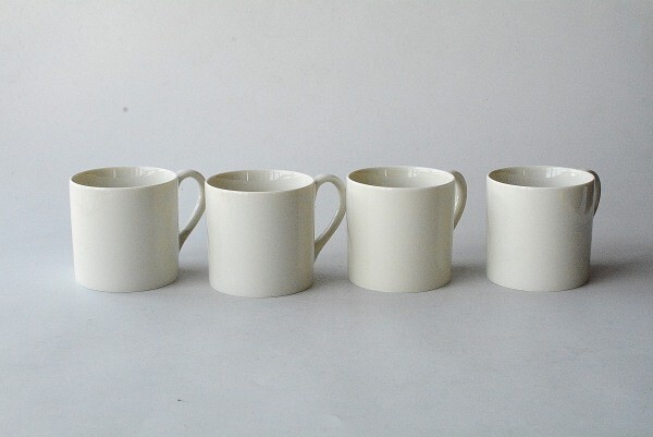 マグカップ 4個セット クラシックホワイト 安定のいい切立 大容量拍卖