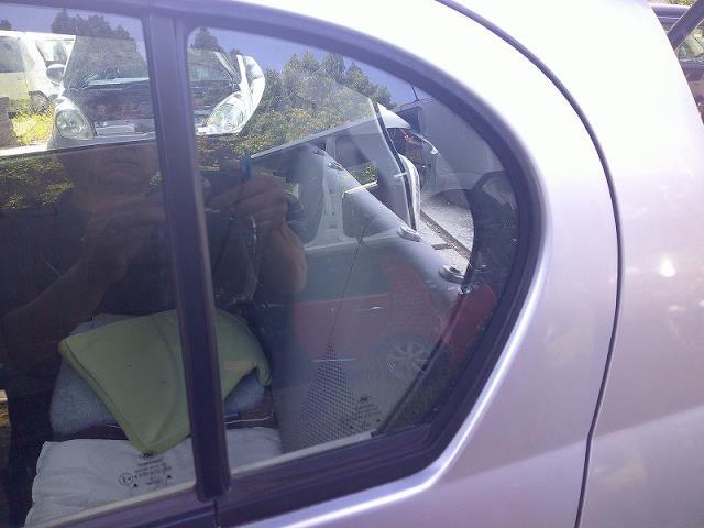 ミライース DBA-LA300S 左リアドアガラス ガラスのみ S28 グリーンガラス拍卖