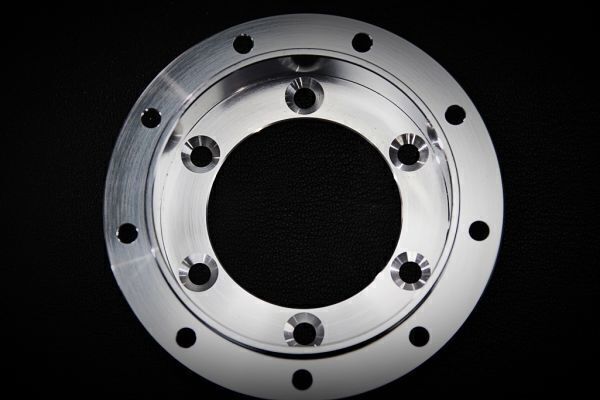 ★送料無料 アルミ削り出し momo(6穴)→レカラ/モトリタ(9穴) ステアリング 変換アダプター ハンドル ボス モモ bv535拍卖