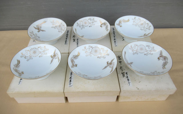 即決■御下賜品 盃 菊 6点 紙箱入り■検索:ボンボニエール 皇室 た-93拍卖