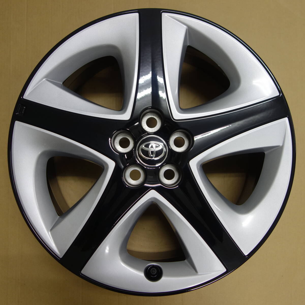 ★ 送料1300円~ 新車外し トヨタ 50系 プリウス 前期 純正 17インチ アルミホイール 1本 送料安い ③拍卖
