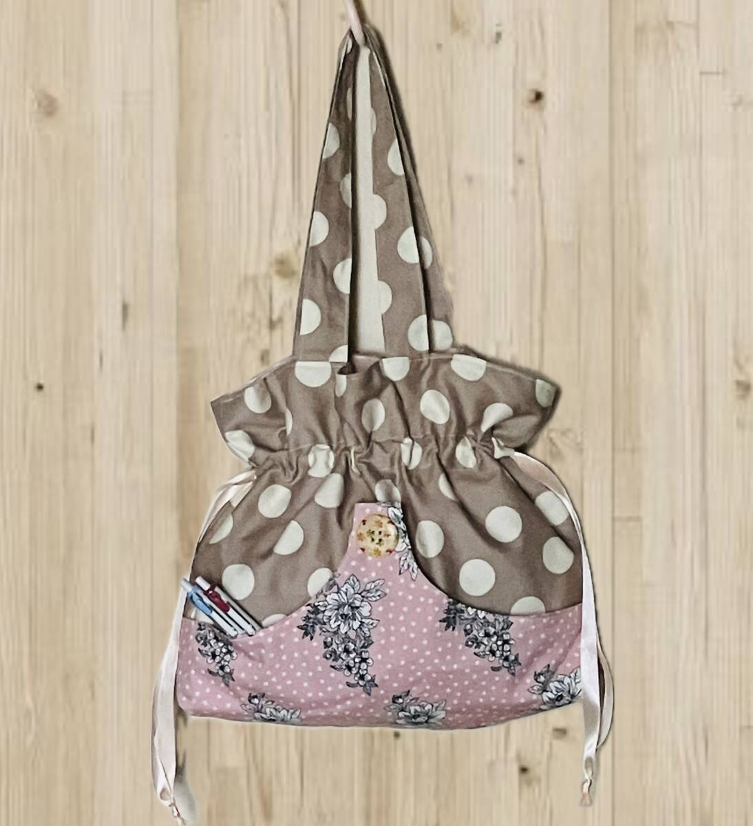 ハンドメイド☆巾着バッグ☆うさぎのパッチワークアップリケ付き☆トートバッグにも拍卖