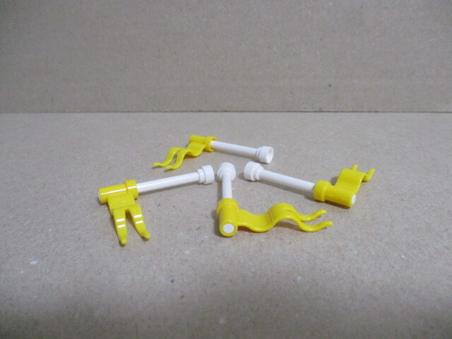 レゴ パーツ なびく旗&ポール 黄-白 4セット 新品拍卖