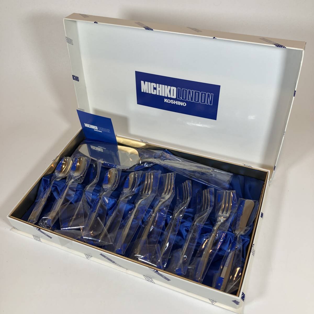 ER-80【 MICHIKO LONDON 】 未使用 ミチコ コシノ ロンドン コーヒータイム カラトリー 12pcs 完品 中古 未使用拍卖