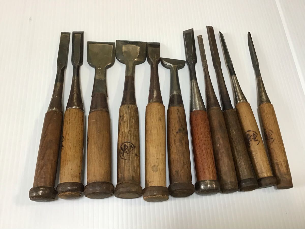 大工道具 ノミ 11本 まとめて 在銘 叩き 追入 木彫り 古道具 宮大工 鑿 大工 職人 DIY 彫刻拍卖