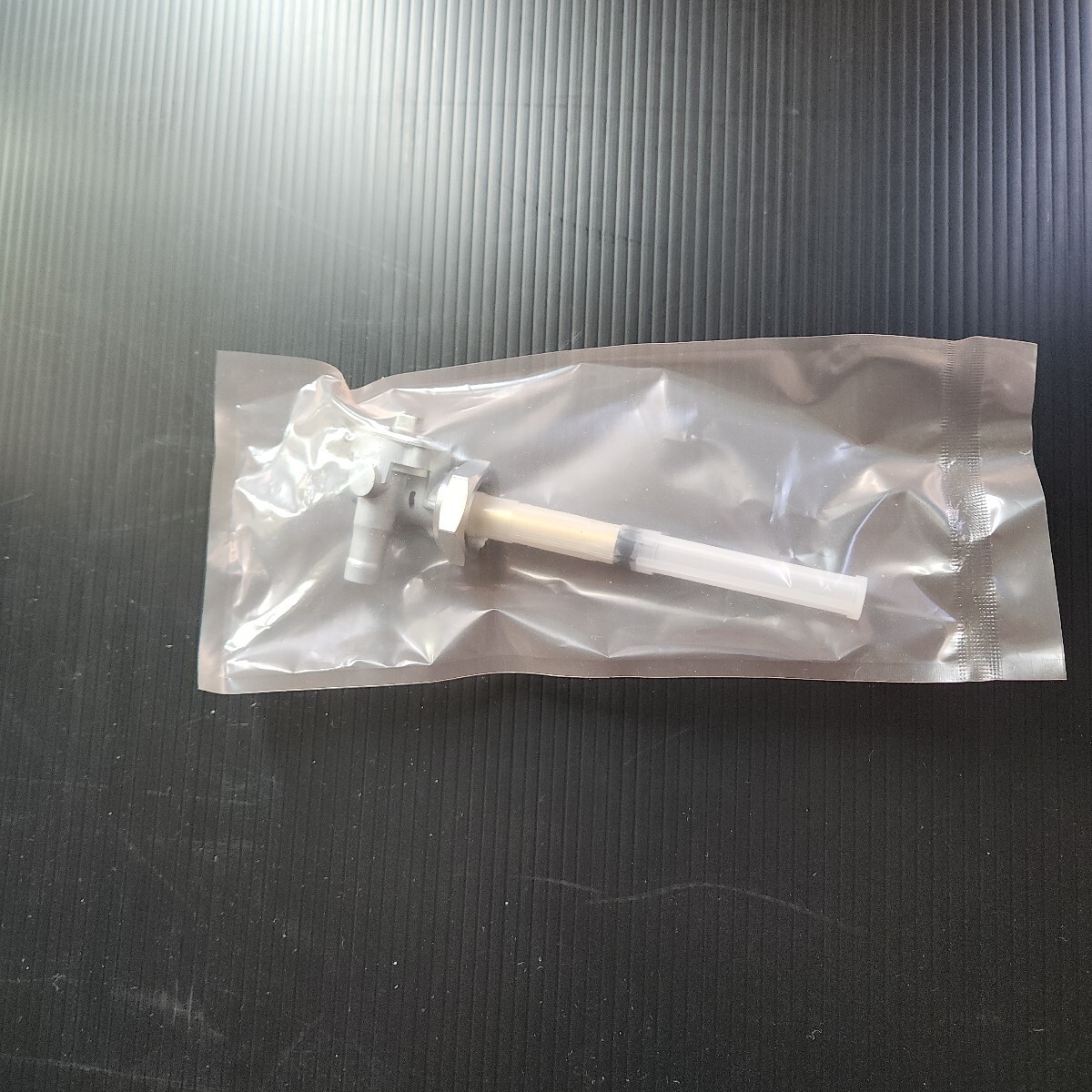 NSR250R MC16.18 フューエルコックASSY純正、新品送料無料、即納出来ます。拍卖