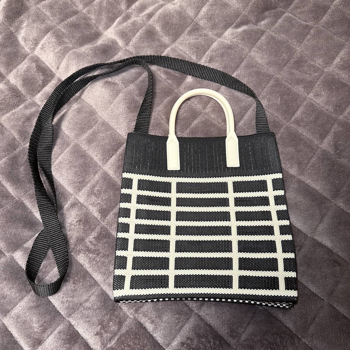 【未使用品】 HANDRED ショルダーバッグ ブラック お出かけ お買い物 ショッピング レジャー トラベル 旅行拍卖