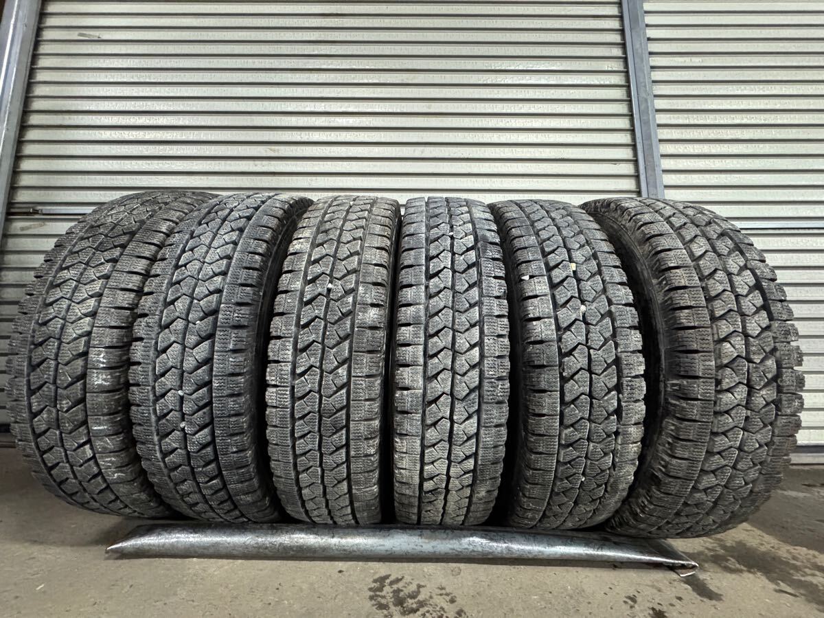 【205/85R16 117/115L LT】 1992 ブリヂストン BLIZZAK W979 2020製 スタッドレス×6 約6mm拍卖