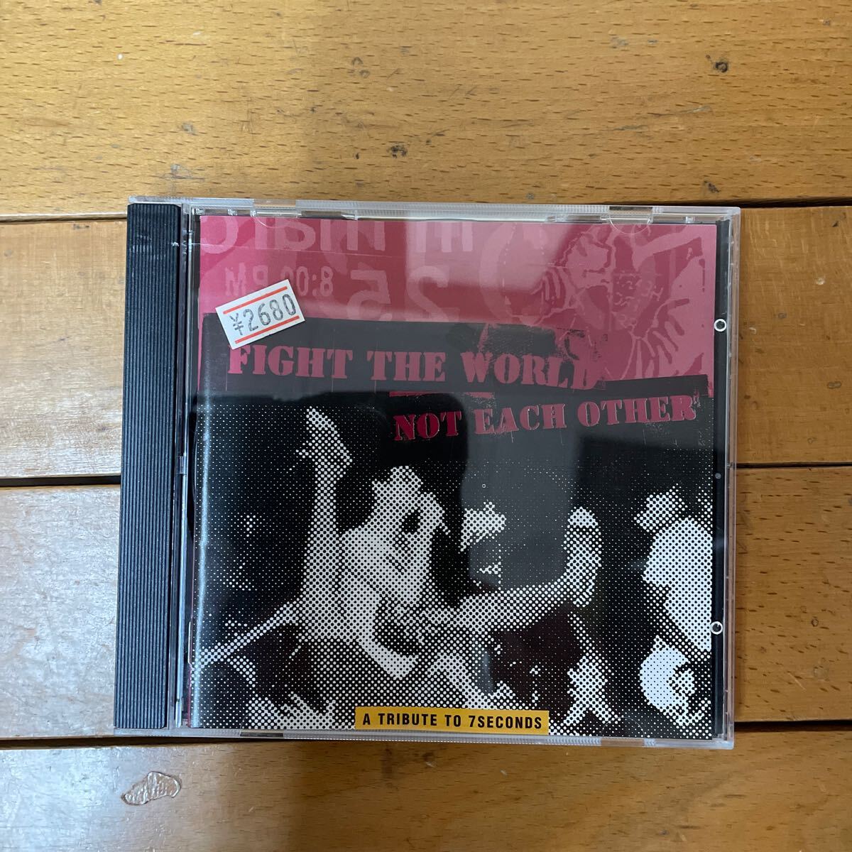 FIGHT THE WORLD NOT EACH OTHER A TRIBUTE TO 7SECONDS拍卖