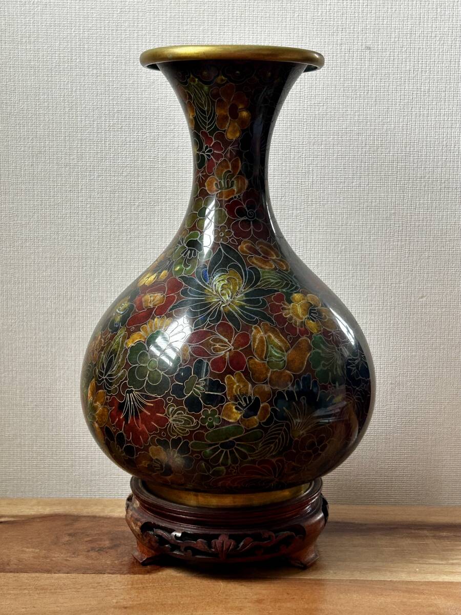 中国 象嵌 七宝 花瓶 台付 高さ23cm/ 花器 金属 壷 壺 花生 花入 中国美術 骨董品 置物 オブジェ 唐物 銅器 真鍮 煎茶道具 アンティーク 拍卖