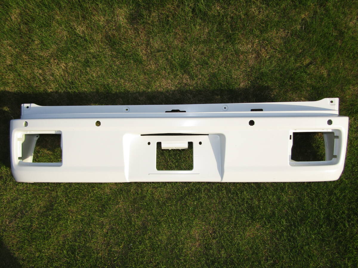 エブリィ スクラム DA17V DG17V 純正 リアバンパー バンパー 71811-50T0 白 素地 エブリィバン ■■ 13060305拍卖