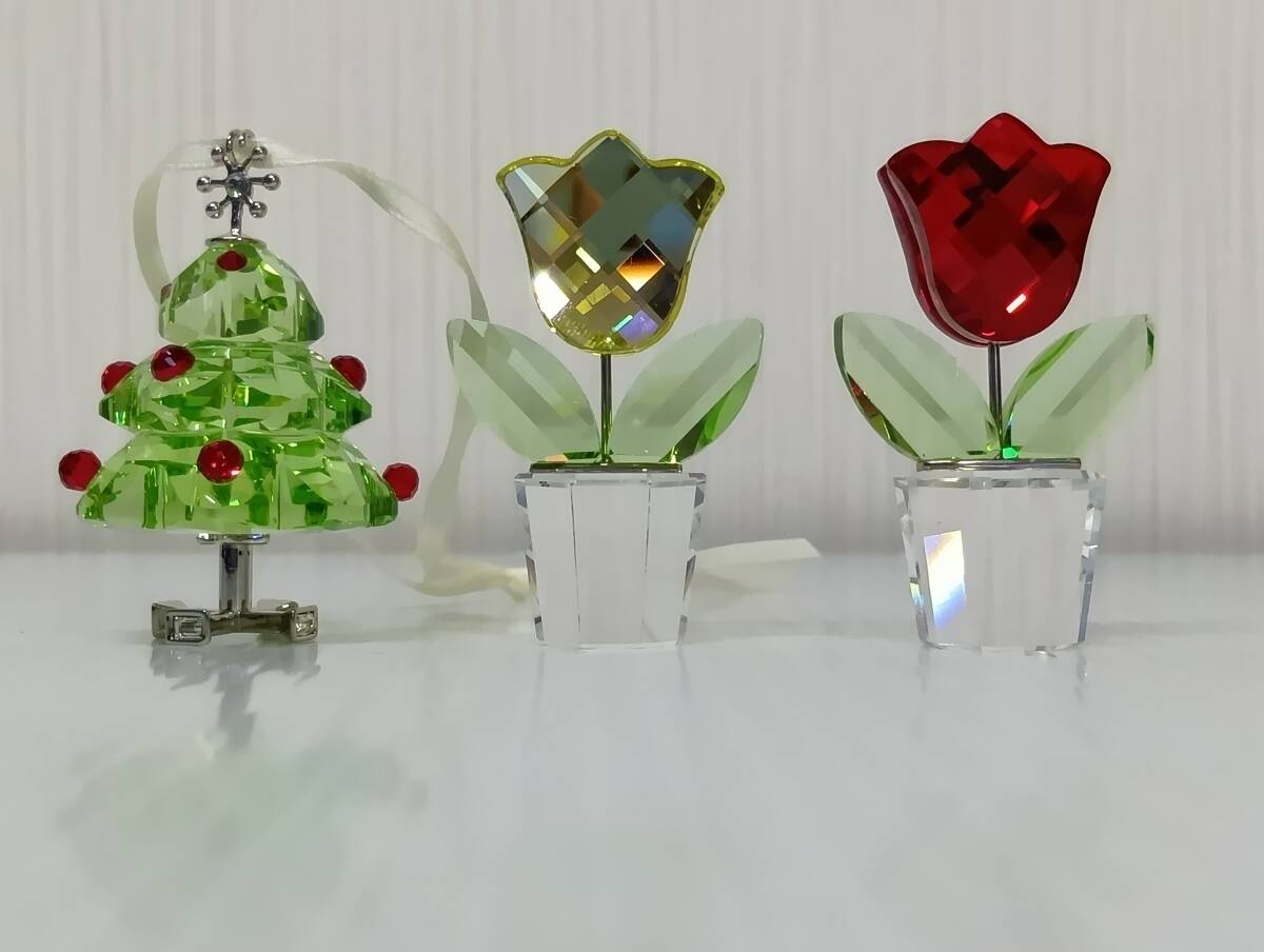 (り032)【美品】スワロフスキークリスマスツリー クリスタルオブジェ クリスタル チューリップ 置物 赤・黄色/SWAROVSKI オブジェ拍卖