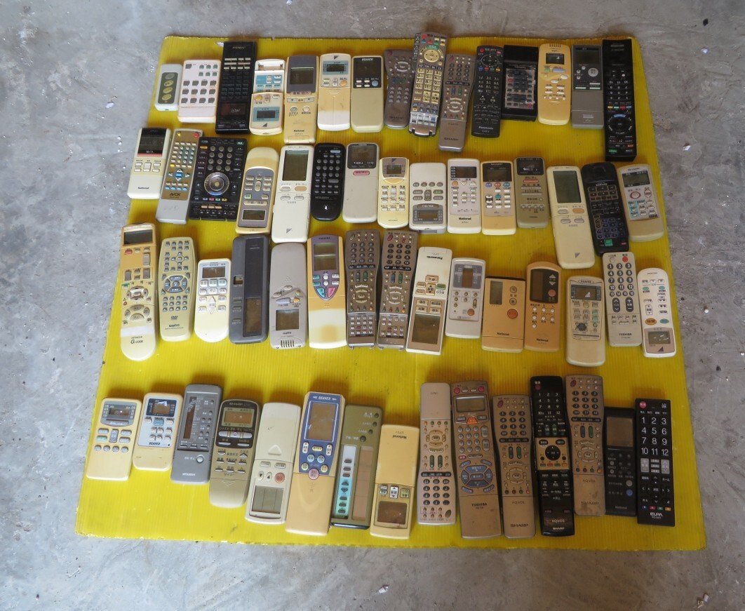 ②■リモコン 60個! エアコン テレビ オーディオ イロイロ ジャンク!!拍卖