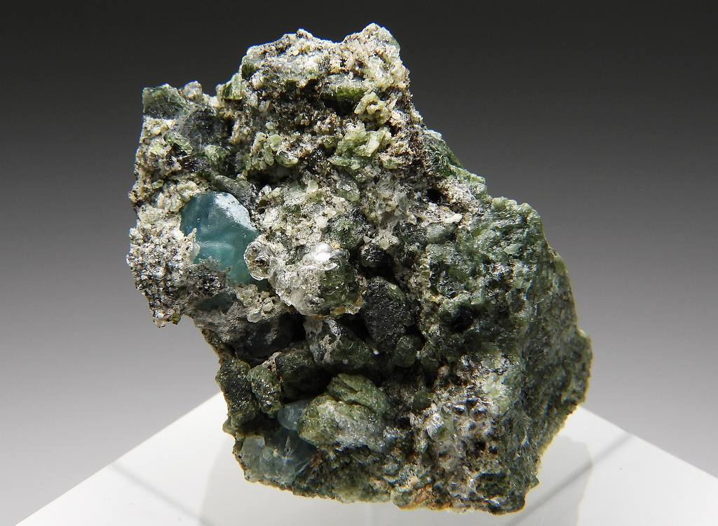 ☆☆ ブルーアパタイト 母岩付き <タンザニア> 2 ☆☆拍卖