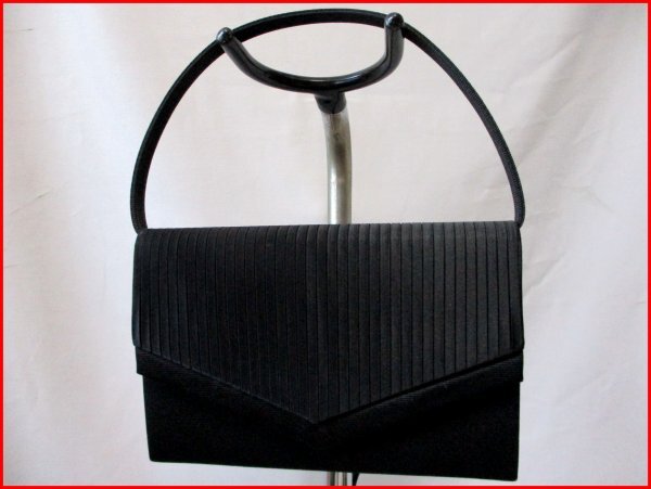 2way フォーマルバッグ◇ハンドバッグ・クラッチバッグ BK 中綿入り 蛇腹 W21.5cm拍卖