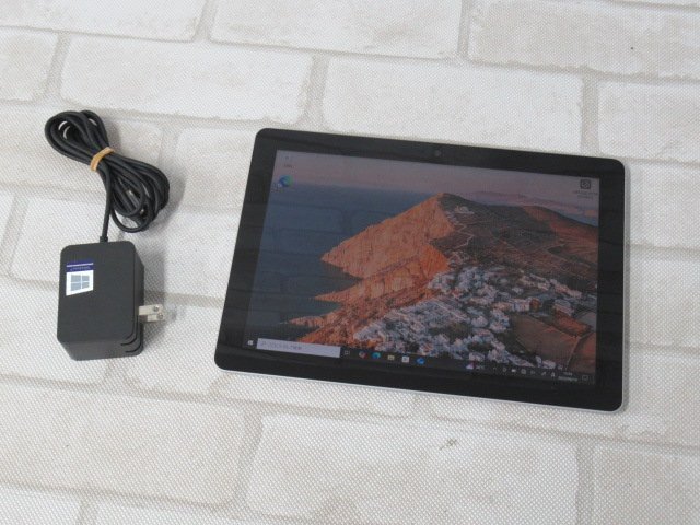 AQ0183 Ω 新DCN4 2572◆ 保証有 MicroSoft Surface Go Model:1824 【 win10 / Intel Pentium 4415Y / 4.00GB / SSD:64GB 】拍卖