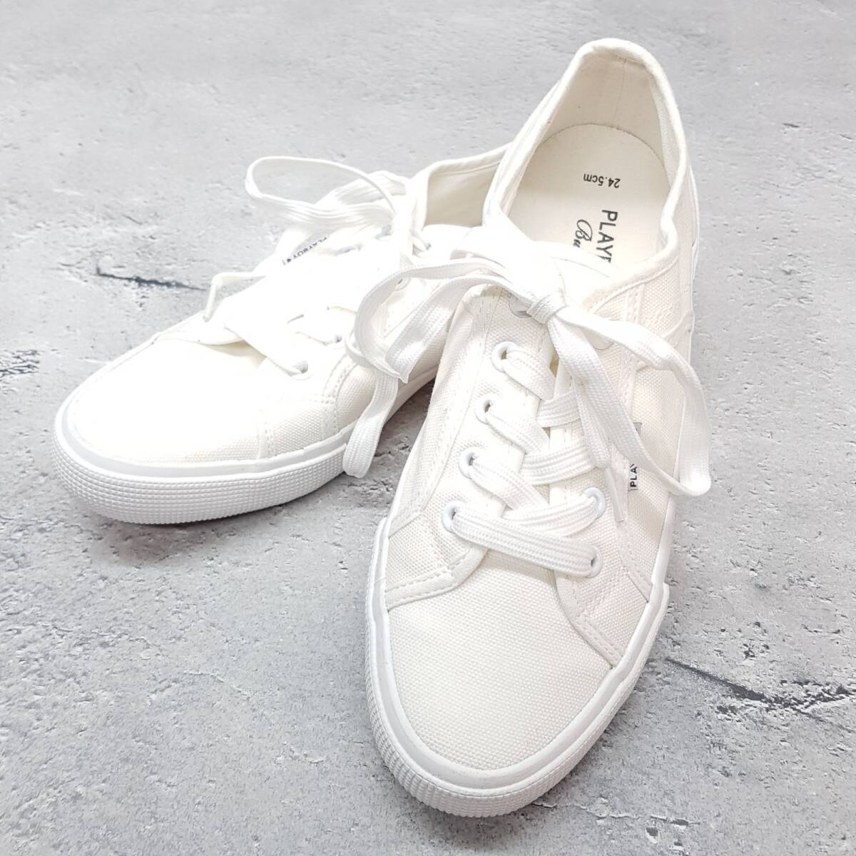 未使用品 在庫限りの販売で終了 PLAYBOY/プレイボーイ ホワイト スニーカー Bunny 24.5㎝ シューズ 靴拍卖