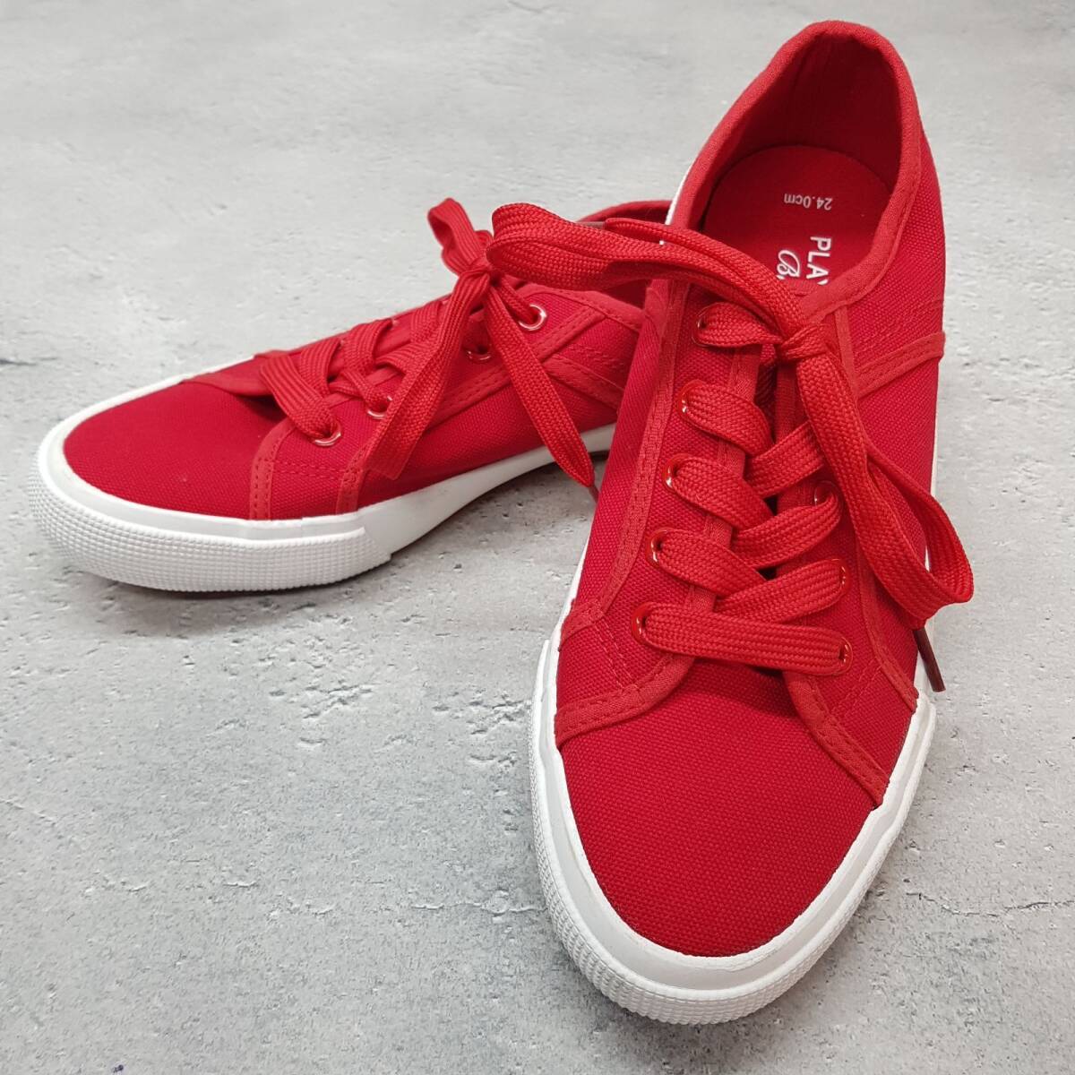 未使用品 在庫限りの販売で終了 PLAYBOY/プレイボーイ レッド スニーカー Bunny 24㎝ シューズ 靴拍卖