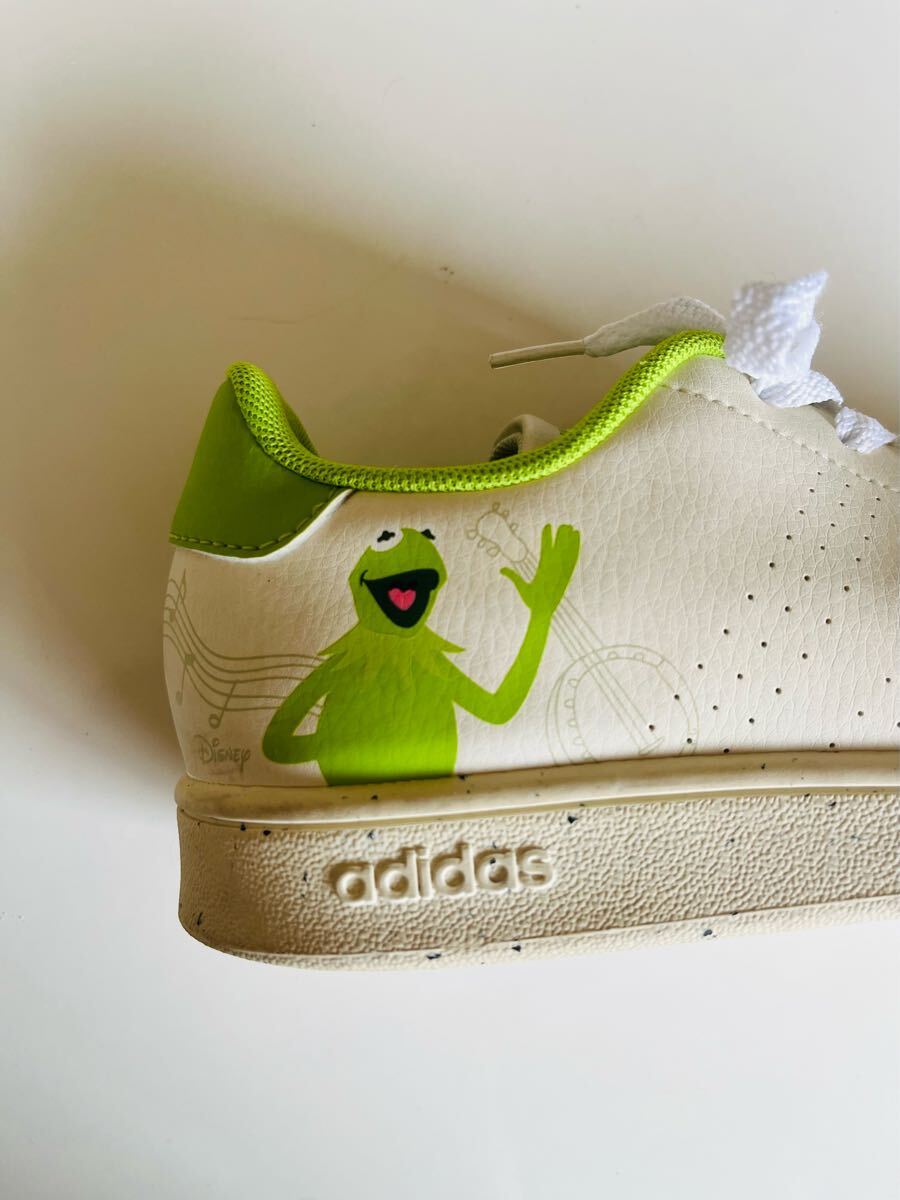 adidas スニーカー アディダス×ディズニー アドバンテージ マペット カーミット キッズ 22cm スポーツシューズ ホワイト拍卖