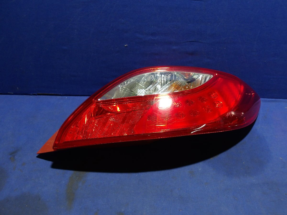 【ヤ①】マツダ デミオ DE3FS 純正 右テールランプ STANLEY P5776拍卖