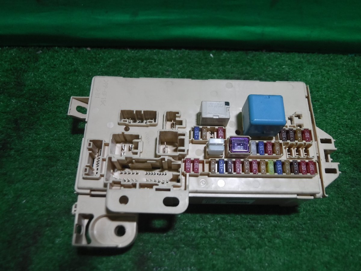 【B】ダイハツ ミライース LA310S/LA300S 後期 純正 室内ヒューズボックス A-0032 116RA-000019 82600-B2500拍卖