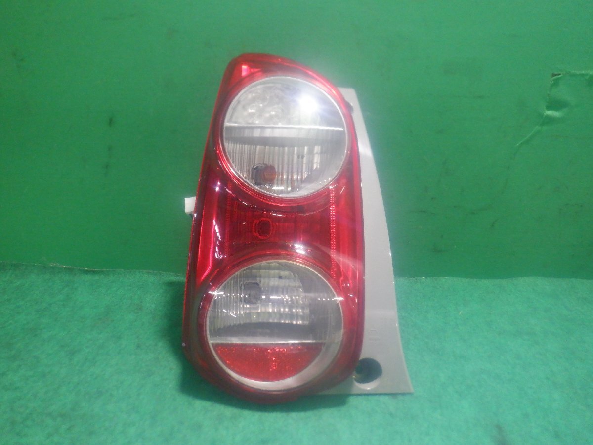 【ヤ①】トヨタ パッソ KGC30/KGC35 純正 左テールランプ KOITO 220-51004 拍卖