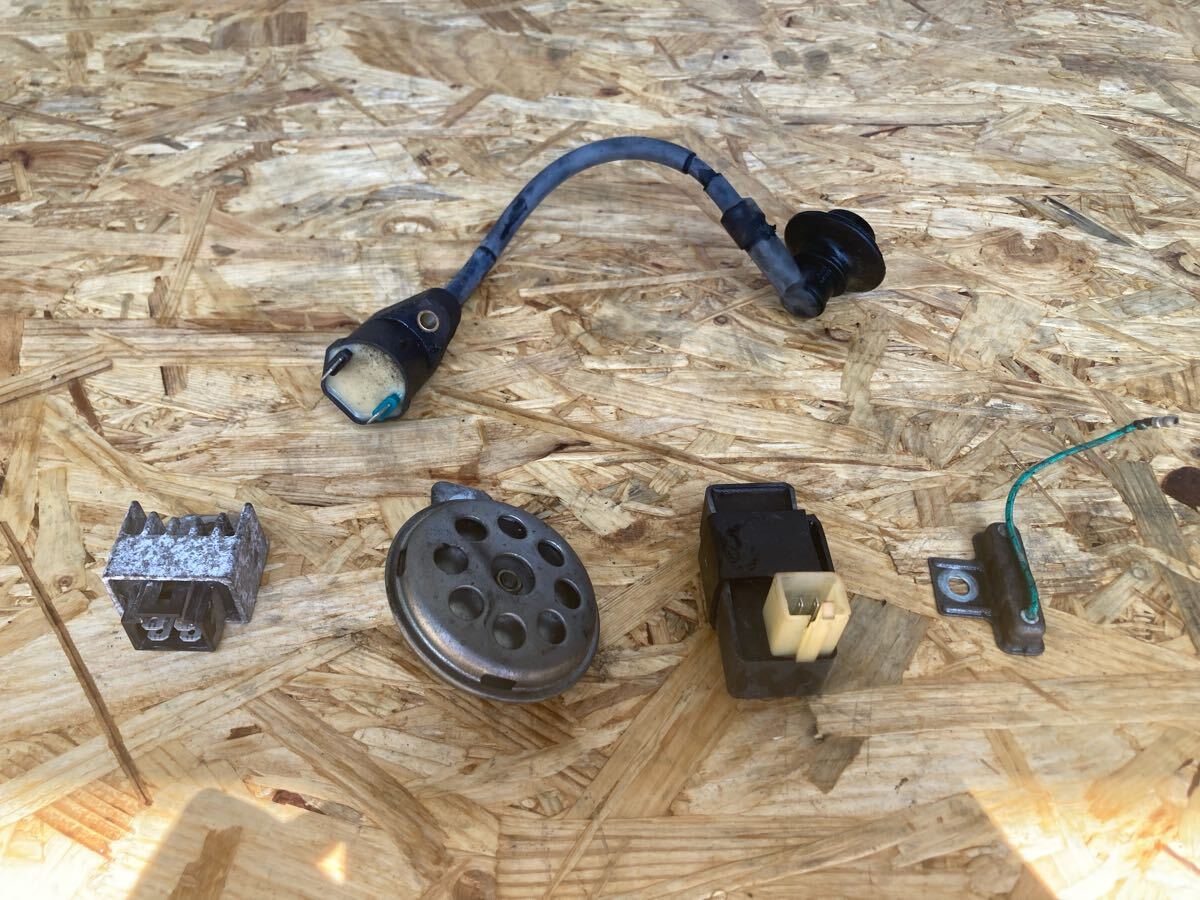 59319■ ホンダ スーパーディオ AF27 (2044番台〜) 点火OK CDI イグニッションコイル レギュレーター ホーン拍卖