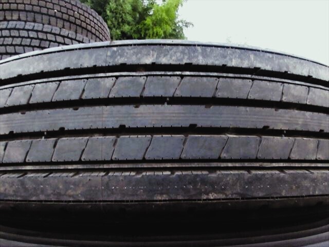 送料無料 イボ付き バリ溝 295/70R22.5 BS R173 2020年 2022年 2本セット拍卖