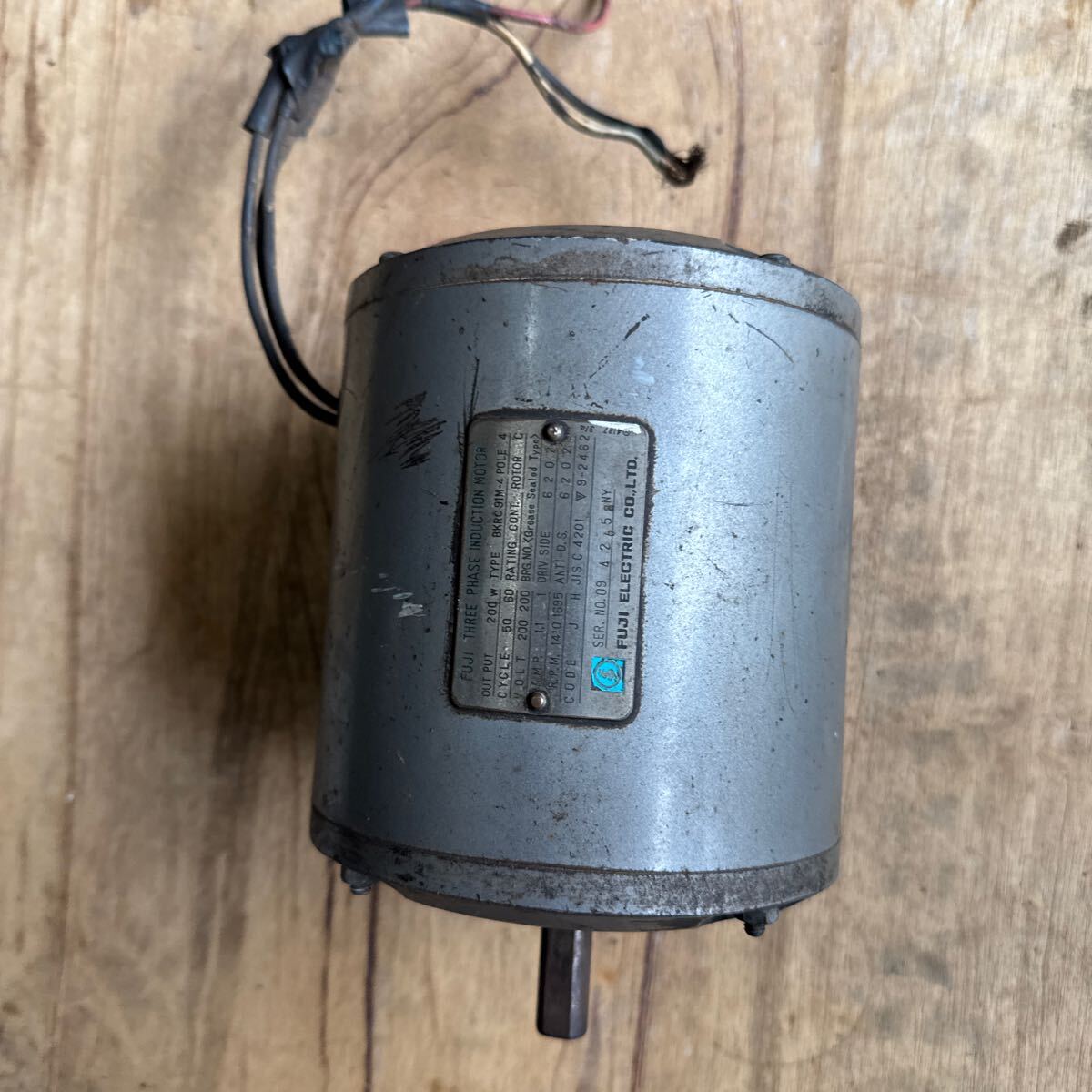 富士電機三相モーター 200v200w シャフト径14mm拍卖