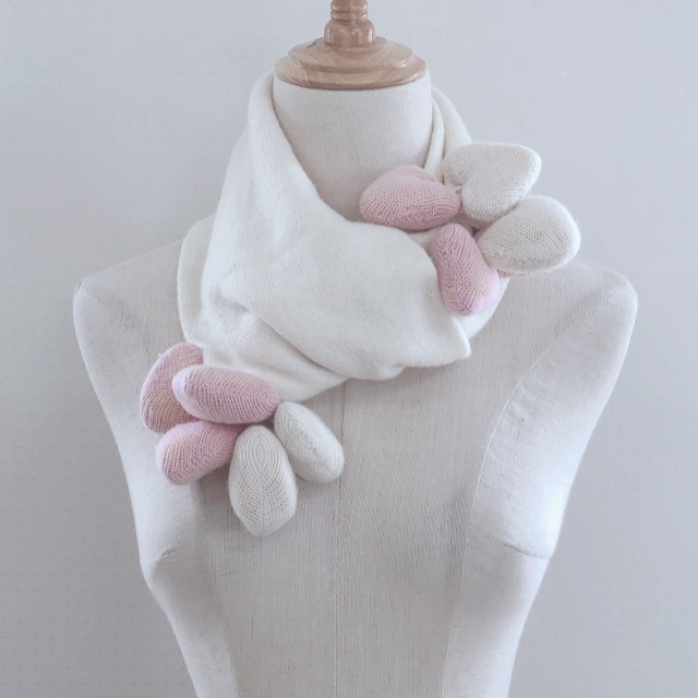 Y2030 美品 レディース キッズ マフラー 厚手 フリンジ ハート 伸縮性あり ホワイト 白 ピンク 桃 無地 毛100% キュート かわいい 冬 拍卖