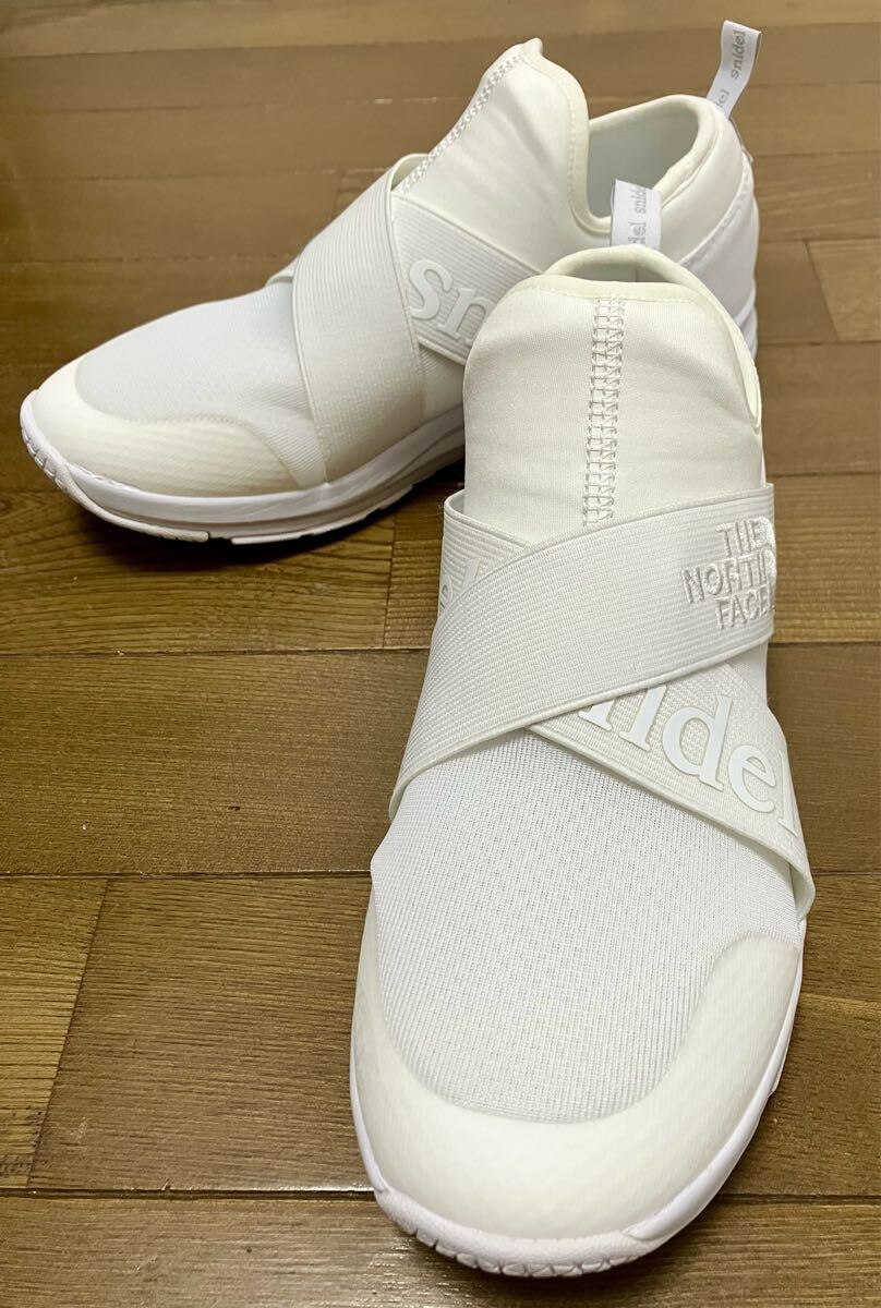 最終値下げ新品同様スナイデルミーツザノースフェイス・トラバースローIII・snidel meets THE NORTH FACE Traverse Low Ⅲ・サイズ6・24cm拍卖