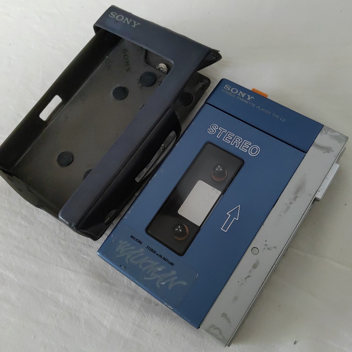 SONY WALKMAN TPS-L2 ポータブルカセットプレーヤー ソニー 初代ウォークマン オーディオ機器 通電のみ確認 0619-F4-TA2拍卖