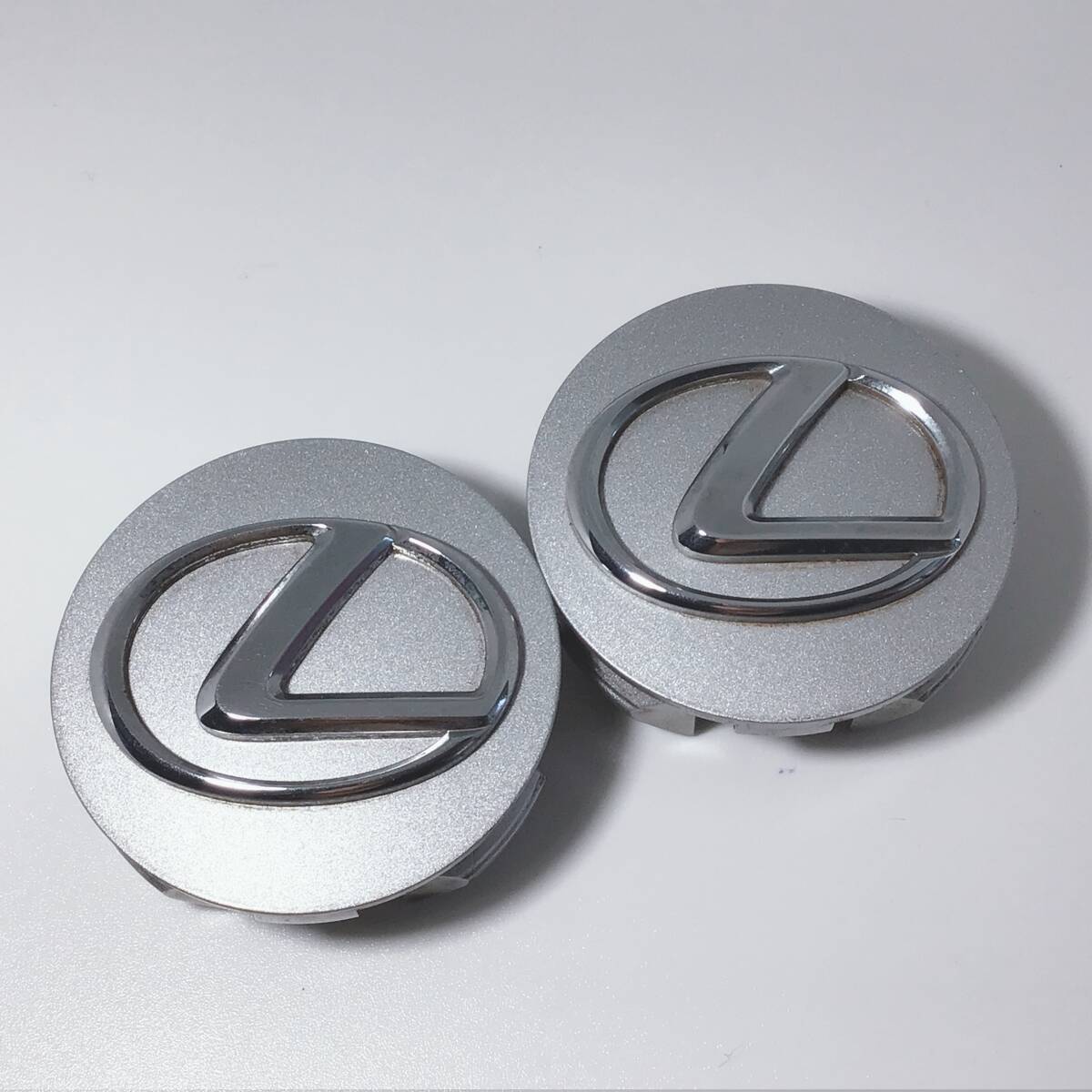 358】トヨタ レクサス 純正 センターキャップ 2個 ホイールキャップ 62mm拍卖