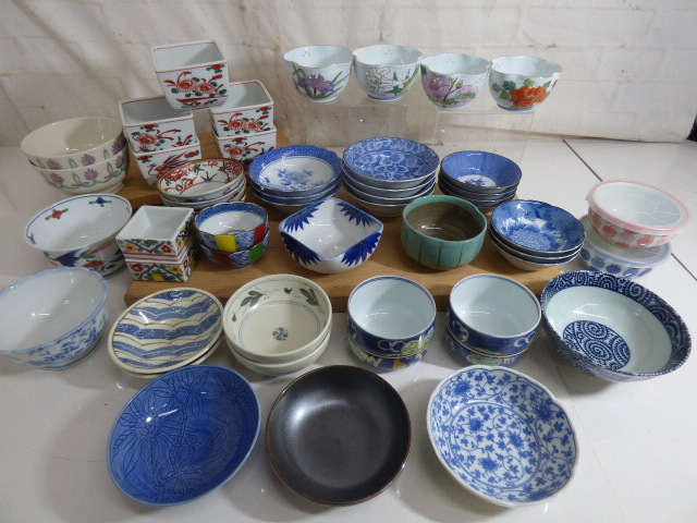 ほ772【40点以上】小鉢色々 楽祥 たち吉 伸峰等 角鉢 輪花 脚付き 絵変り 透彫 蛸唐草 蓋付き拍卖