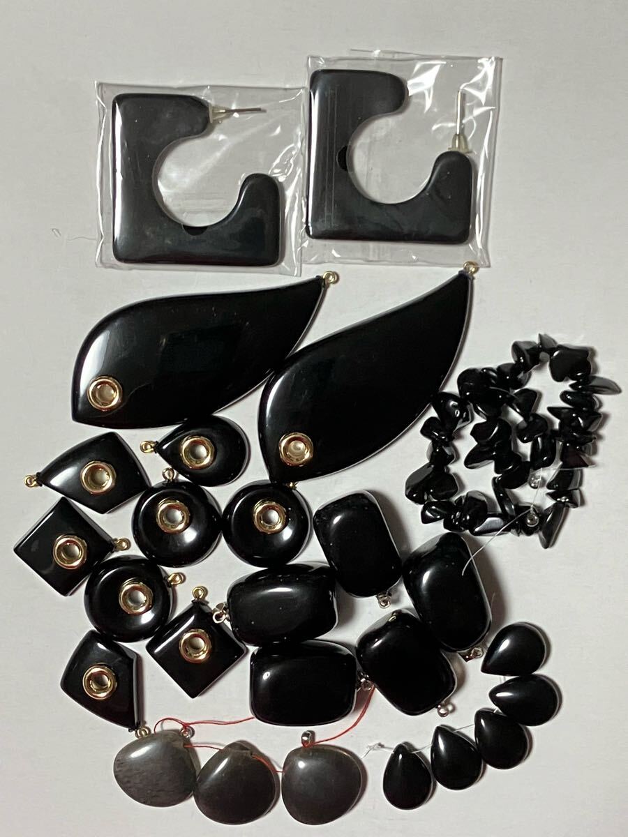 ブラックチャーム セット+ピアス拍卖