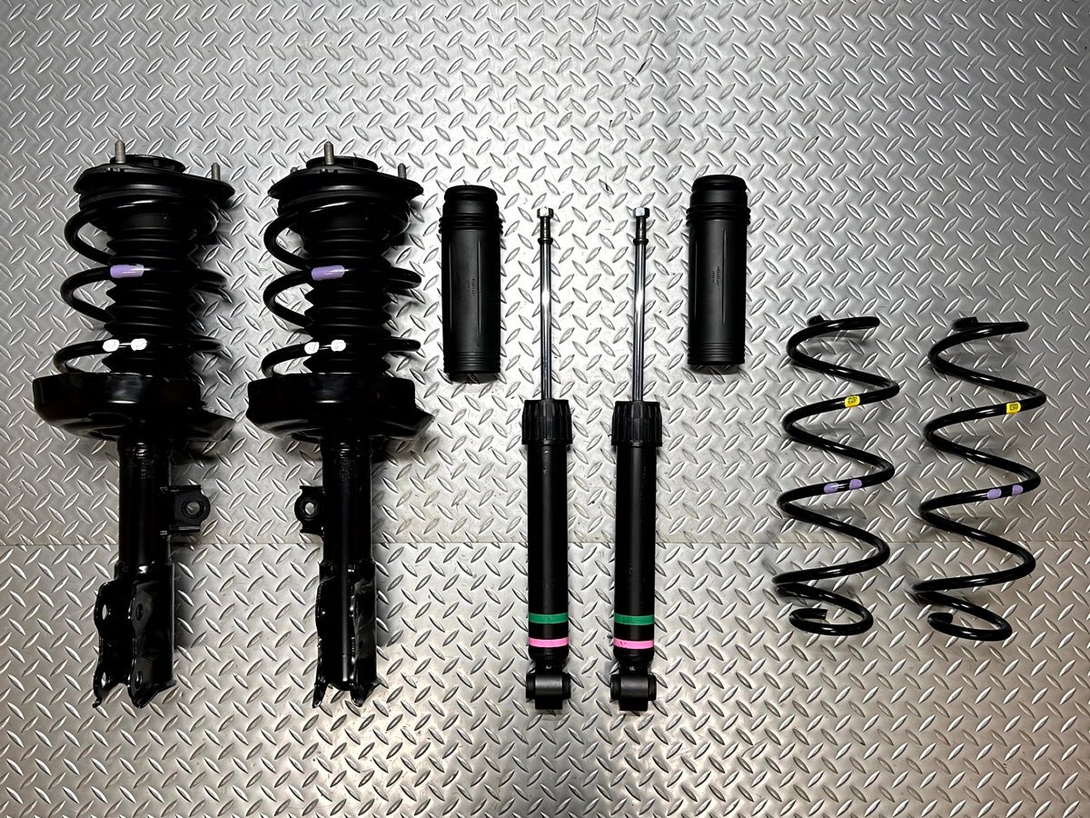 【新車外し】60系 トヨタ プリウス 純正 サスキット 品番48510-47560/48520-47560/48530-47550 ショックアブソーバー MXWH60 (23120055)拍卖