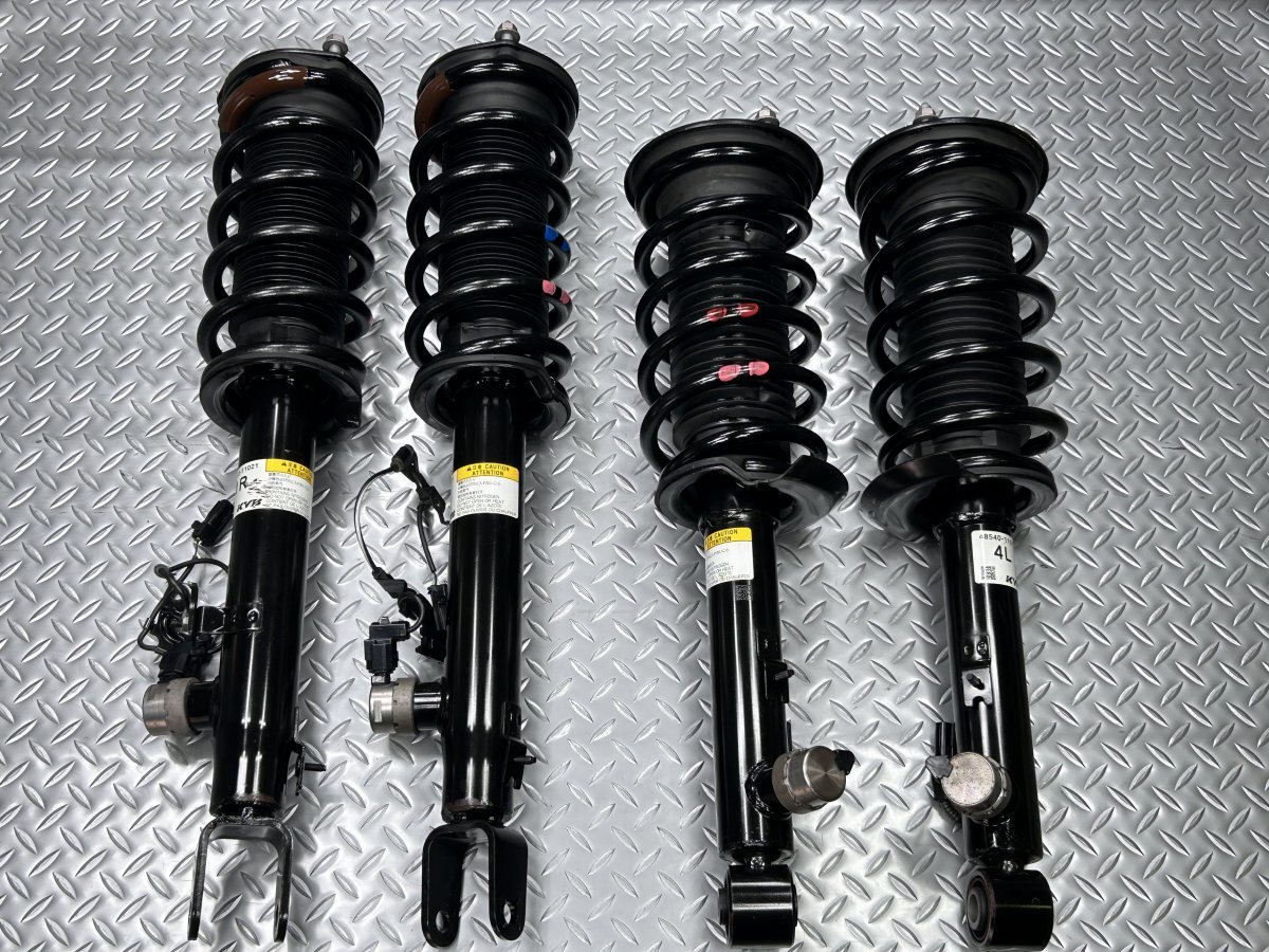 レクサス LC500 純正 サスキット 品番48510-11021/48520-11021/48530-11010/48540-11010 GWZ100/URZ100 ショックアブソーバー (24020132)拍卖
