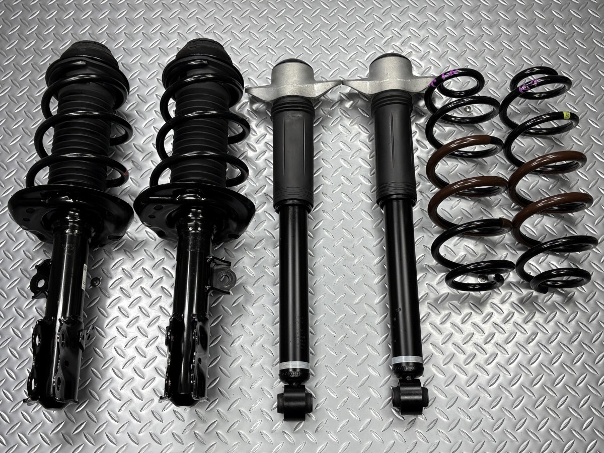 GXPA16 GRヤリス 純正 サスキット 品番48510-52S80/48520-52F80/48530-52Q10 ショックアブソーバー スプリング (25030016)拍卖