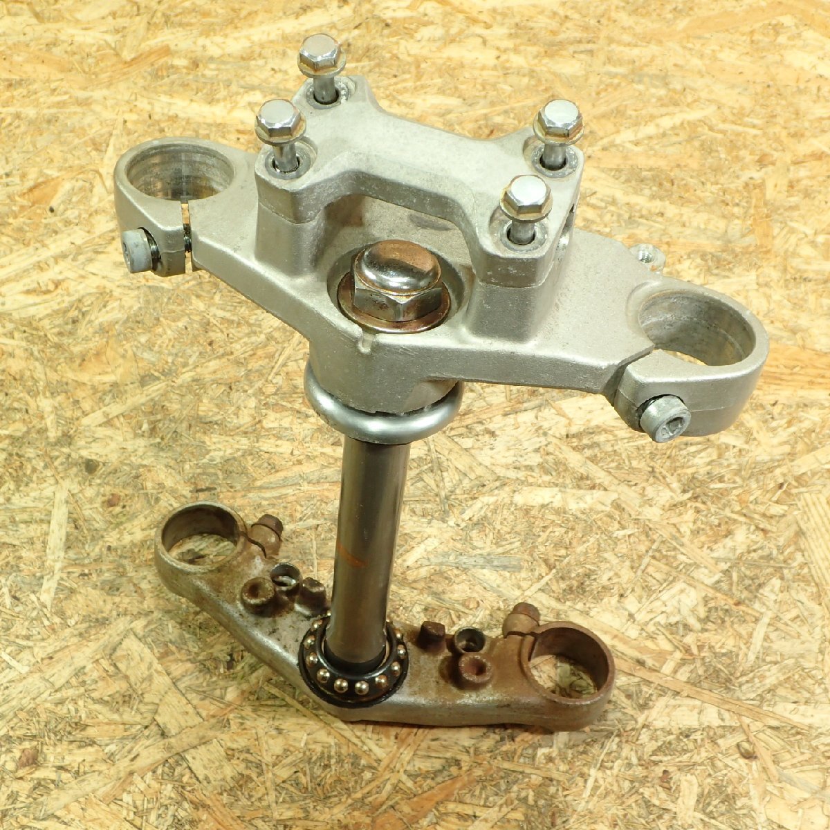 【送料Mサイズ】HONDA MC31-1005*** ホーネット250 ステアリングステム トップブリッジ 検.( 20255 15 GC1拍卖